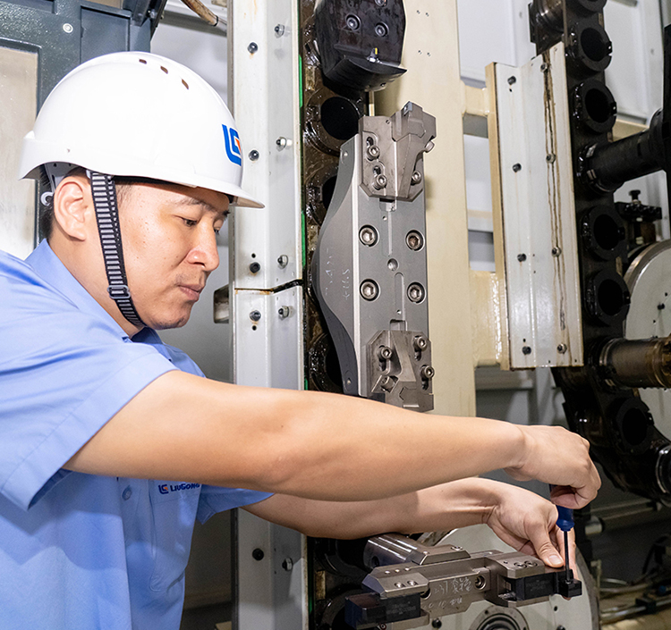 柳工特級技師龐淇文——“讀懂”刀具巧加工！